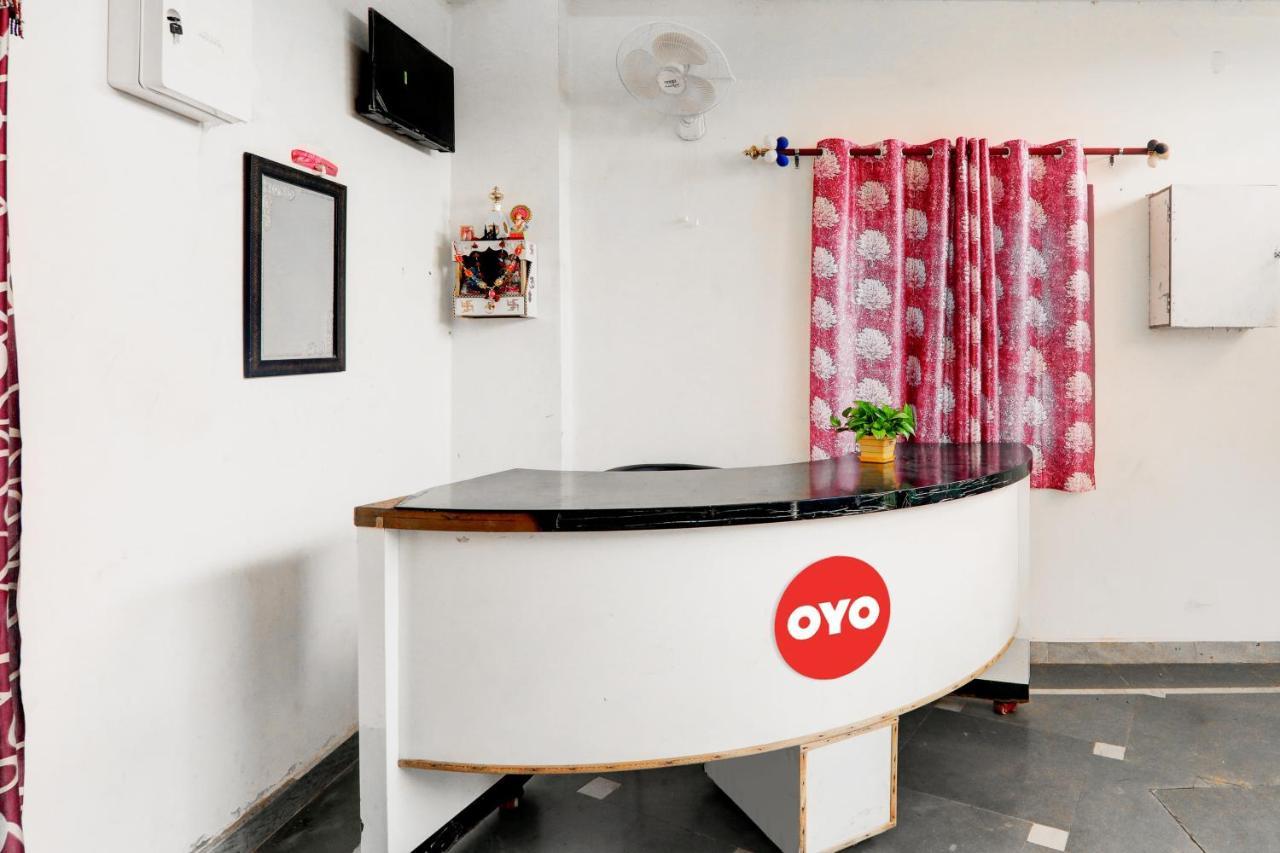 Oyo Flagship Shine Hotel Chinhat Eksteriør bilde