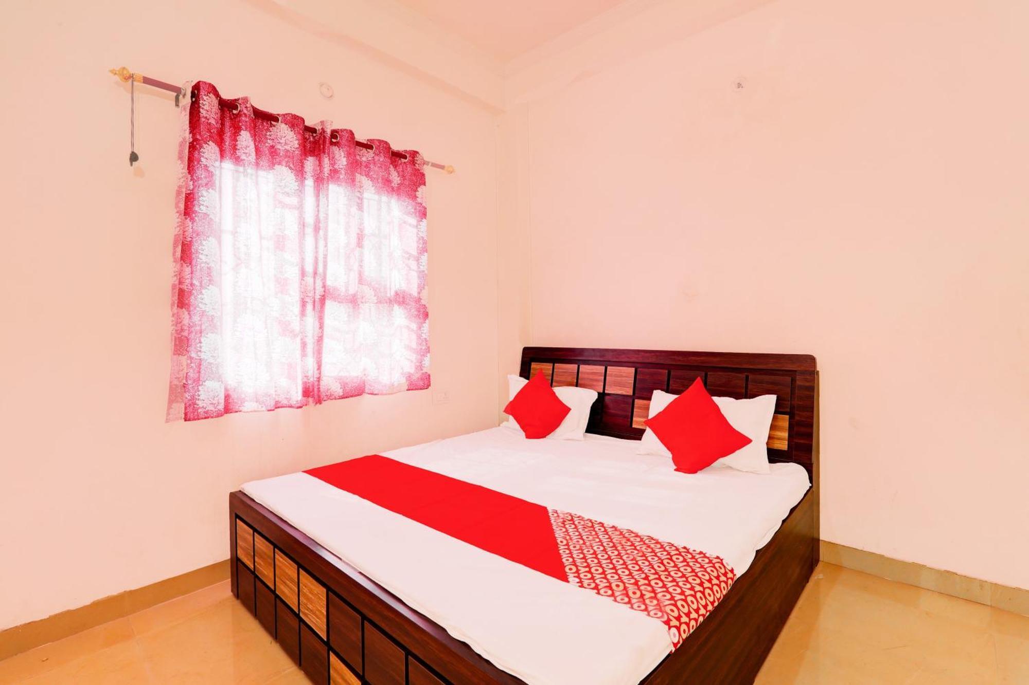 Oyo Flagship Shine Hotel Chinhat Eksteriør bilde