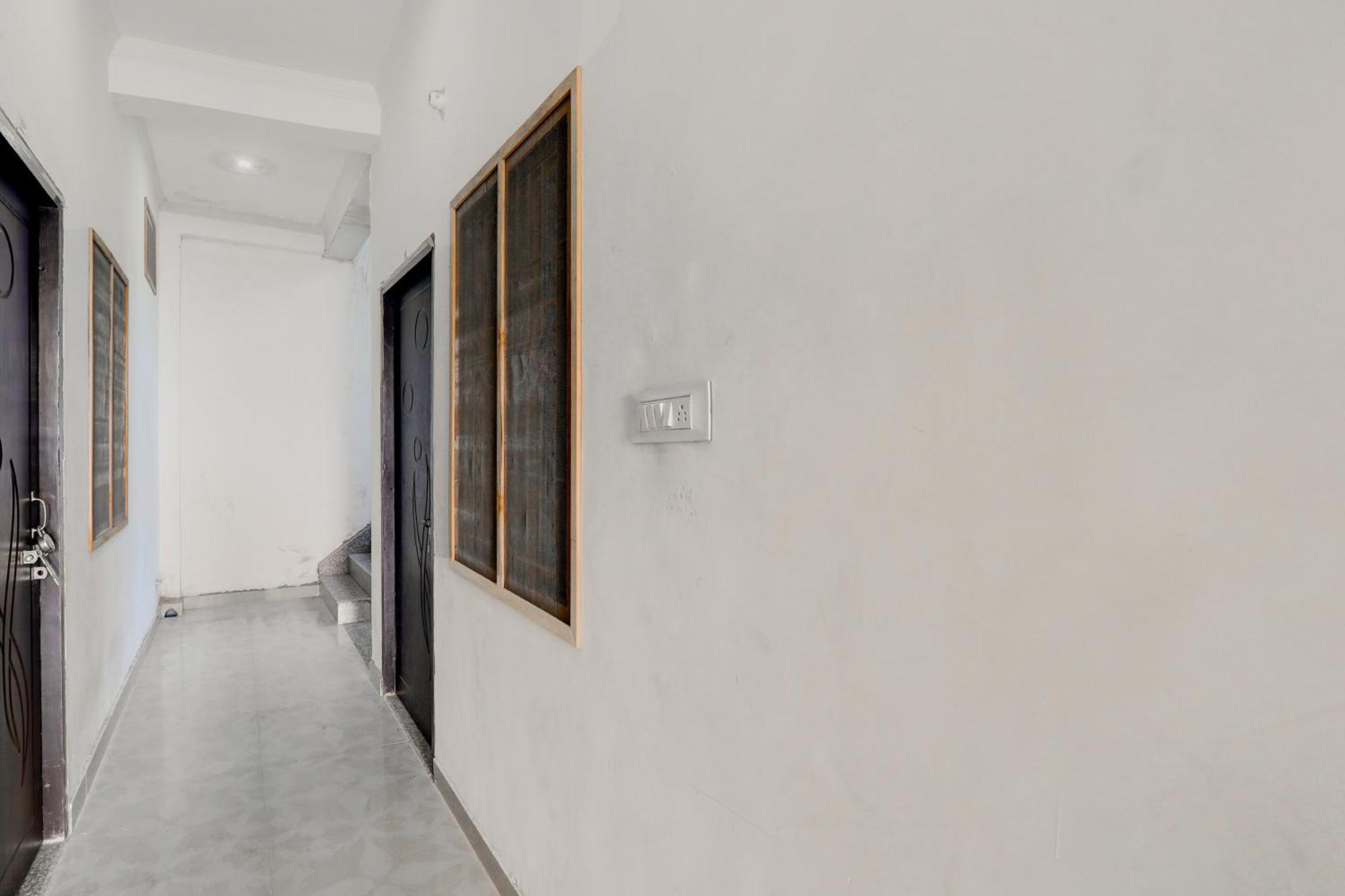 Oyo Flagship Shine Hotel Chinhat Eksteriør bilde
