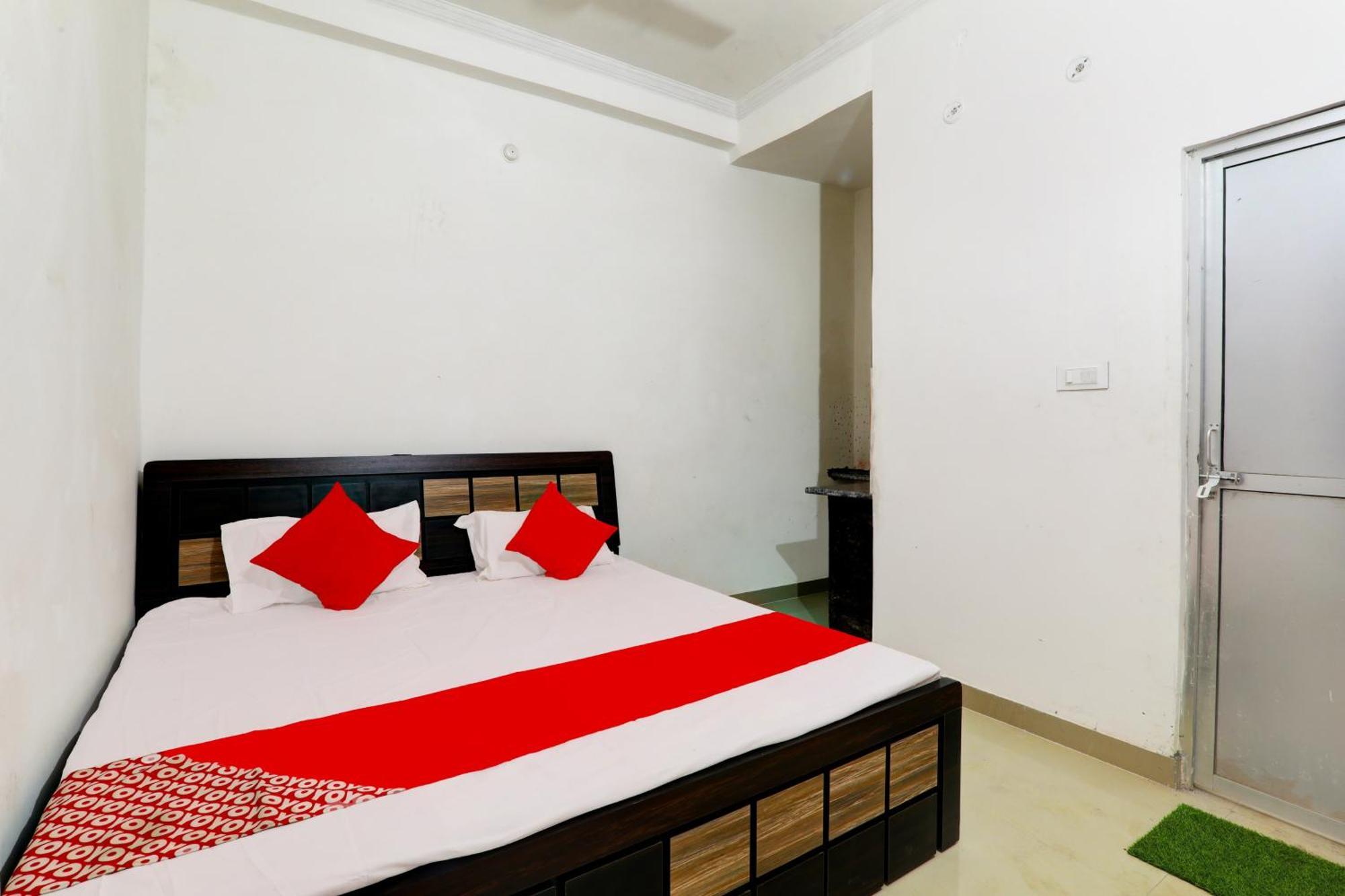 Oyo Flagship Shine Hotel Chinhat Eksteriør bilde