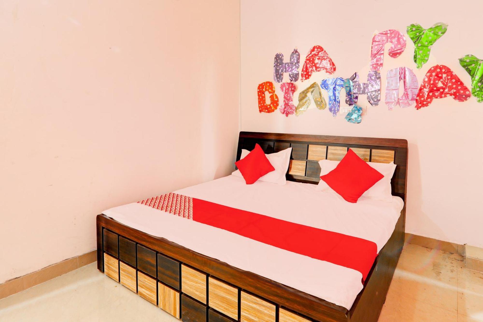 Oyo Flagship Shine Hotel Chinhat Eksteriør bilde